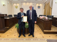 Министр строительства Ростовской области наградил работников строительной отрасли